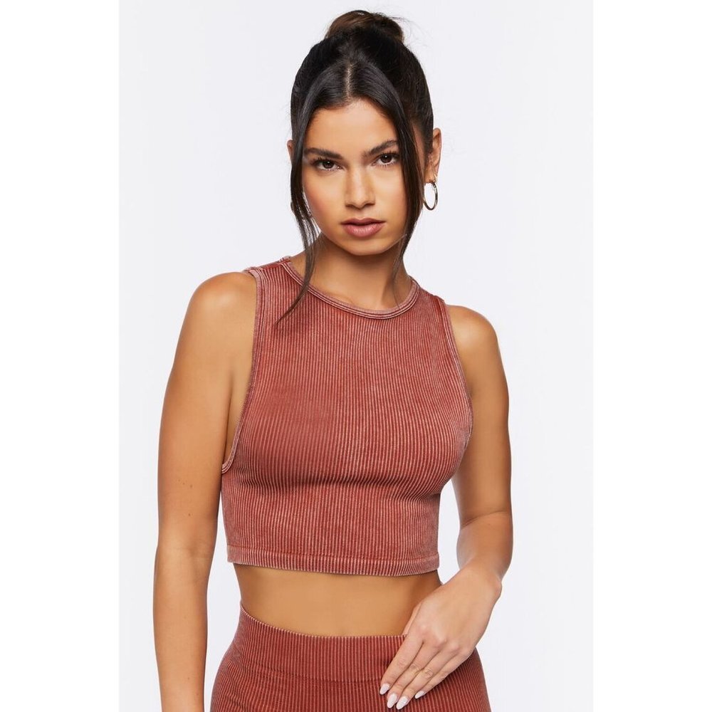 NWT Forever 21 Ribbed Knit Cropped Tank Top in‎ Merlot Size M/L